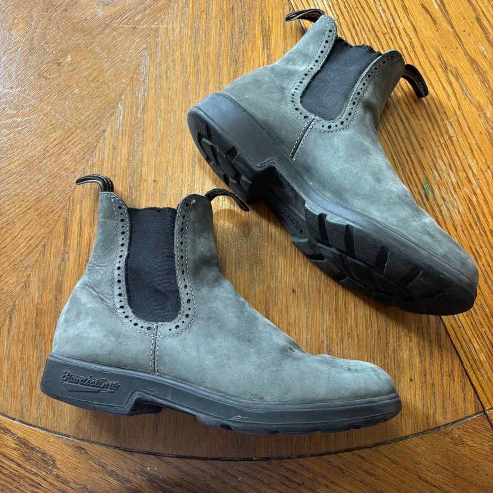 Blundstones Chelsea Boots Gray Nubuck Mens 6.5 US 8